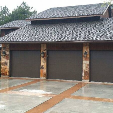 CHI22fr-Dealer_Brown0001